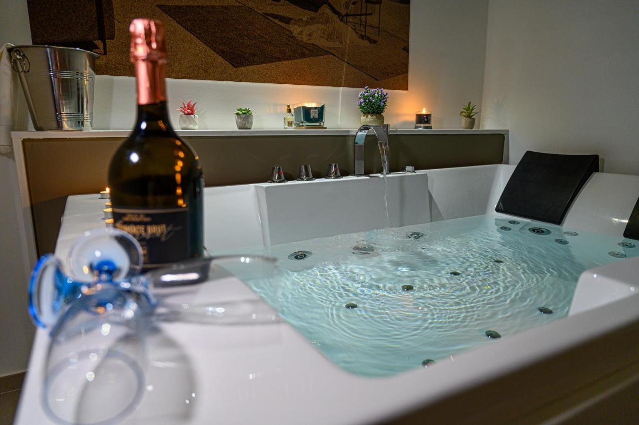 Le Puglie Luxury Apartments Molfetta Extérieur photo